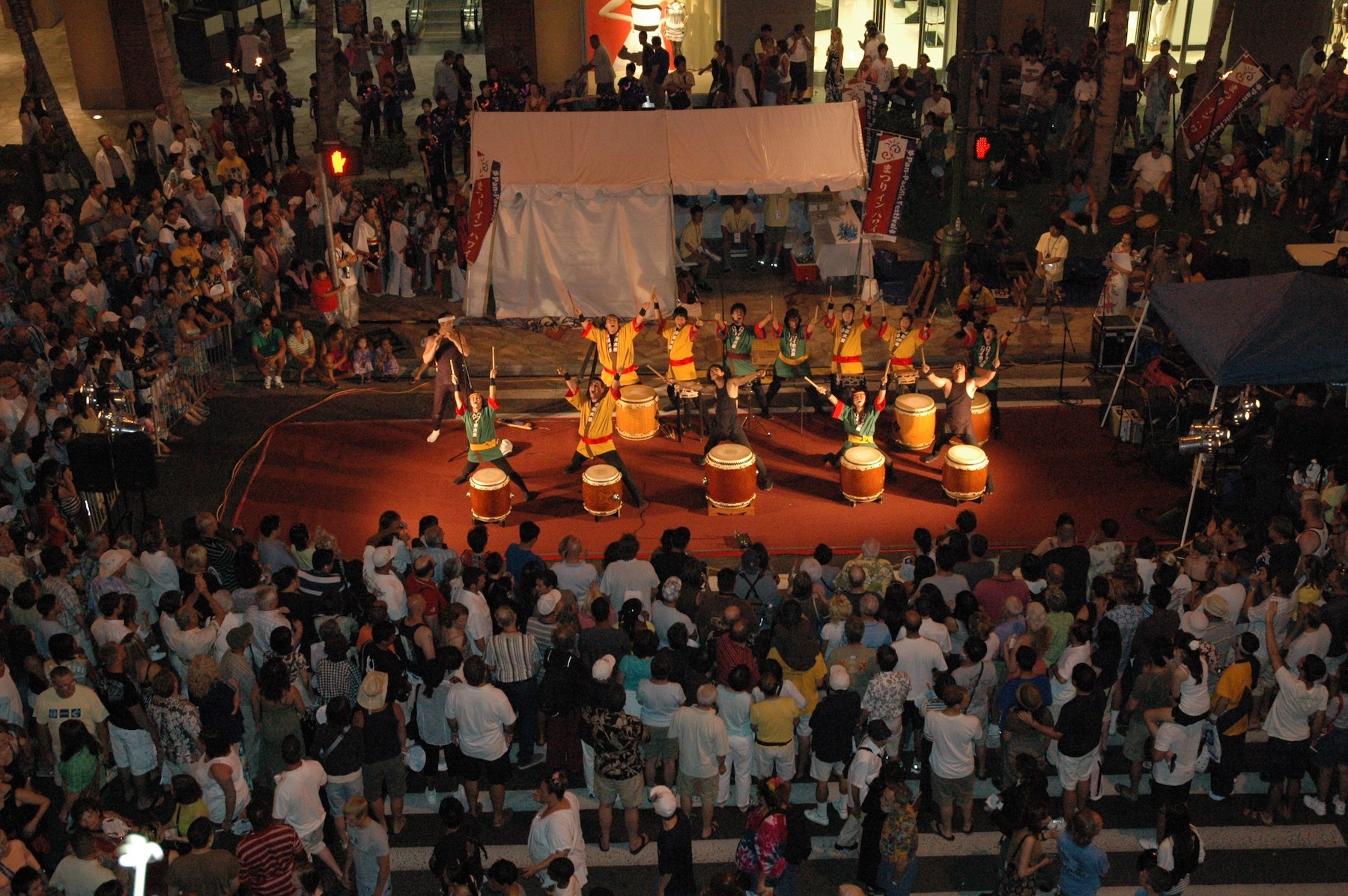 The Pan-Pacific Festival brings taiko drummers, including Hawaiʻi Matsuri Taiko, to Waikīkī.