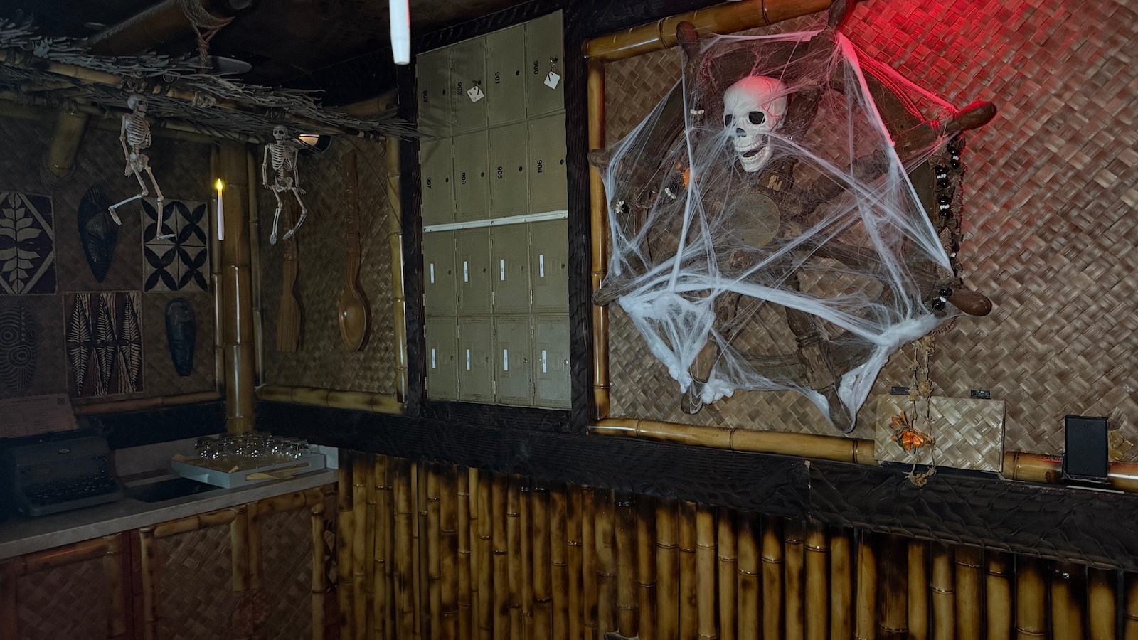 speakeasy decorations