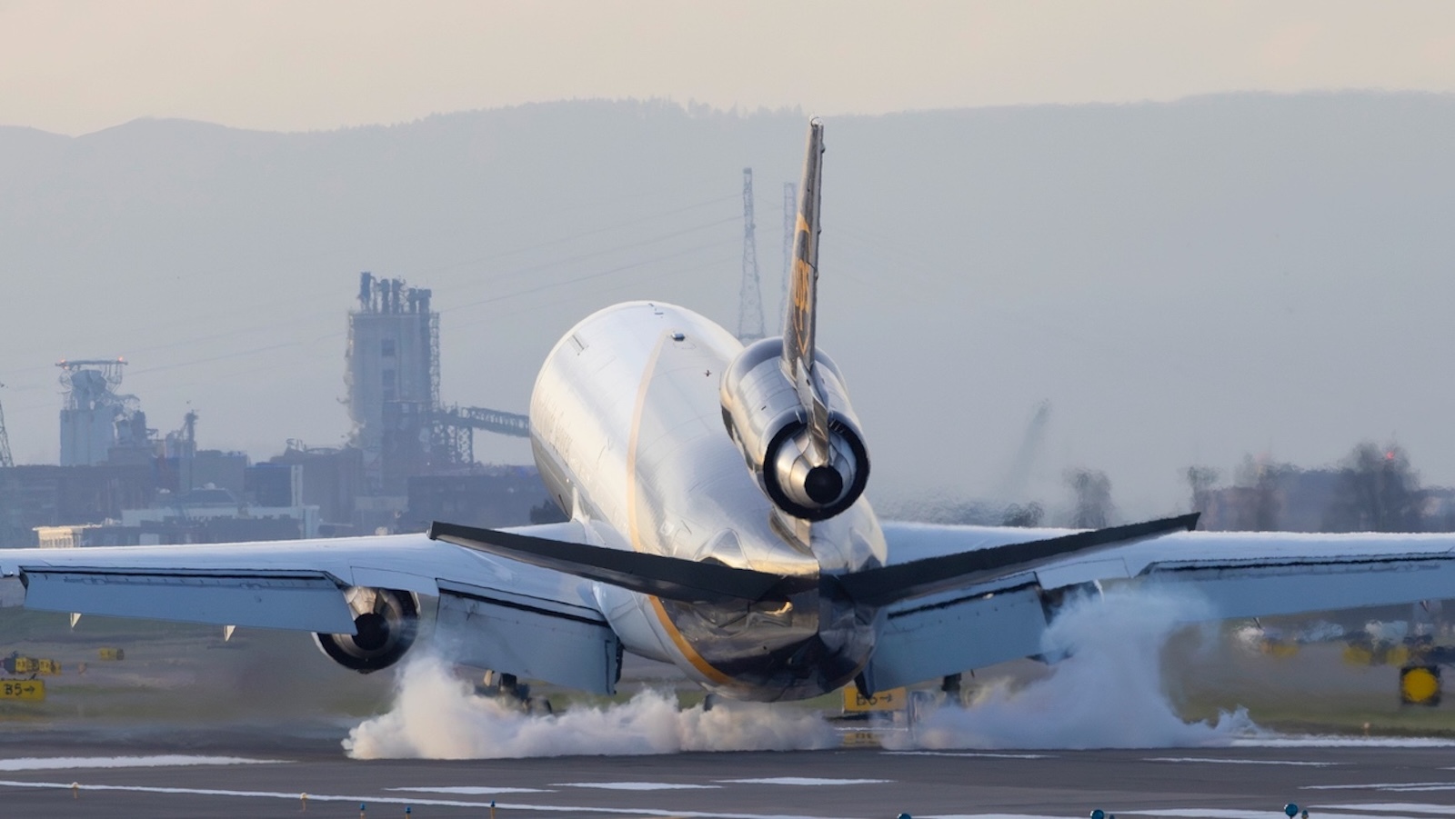 Honolulu-bound cargo plane crashes in Kentucky