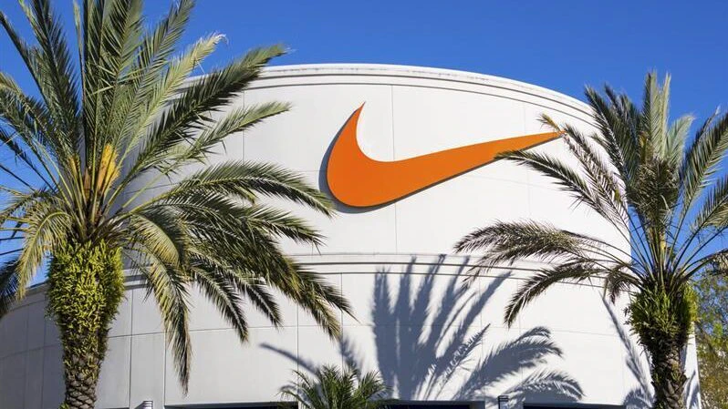 New Nike deal draws widespread acclaim from UH athletes, coaches