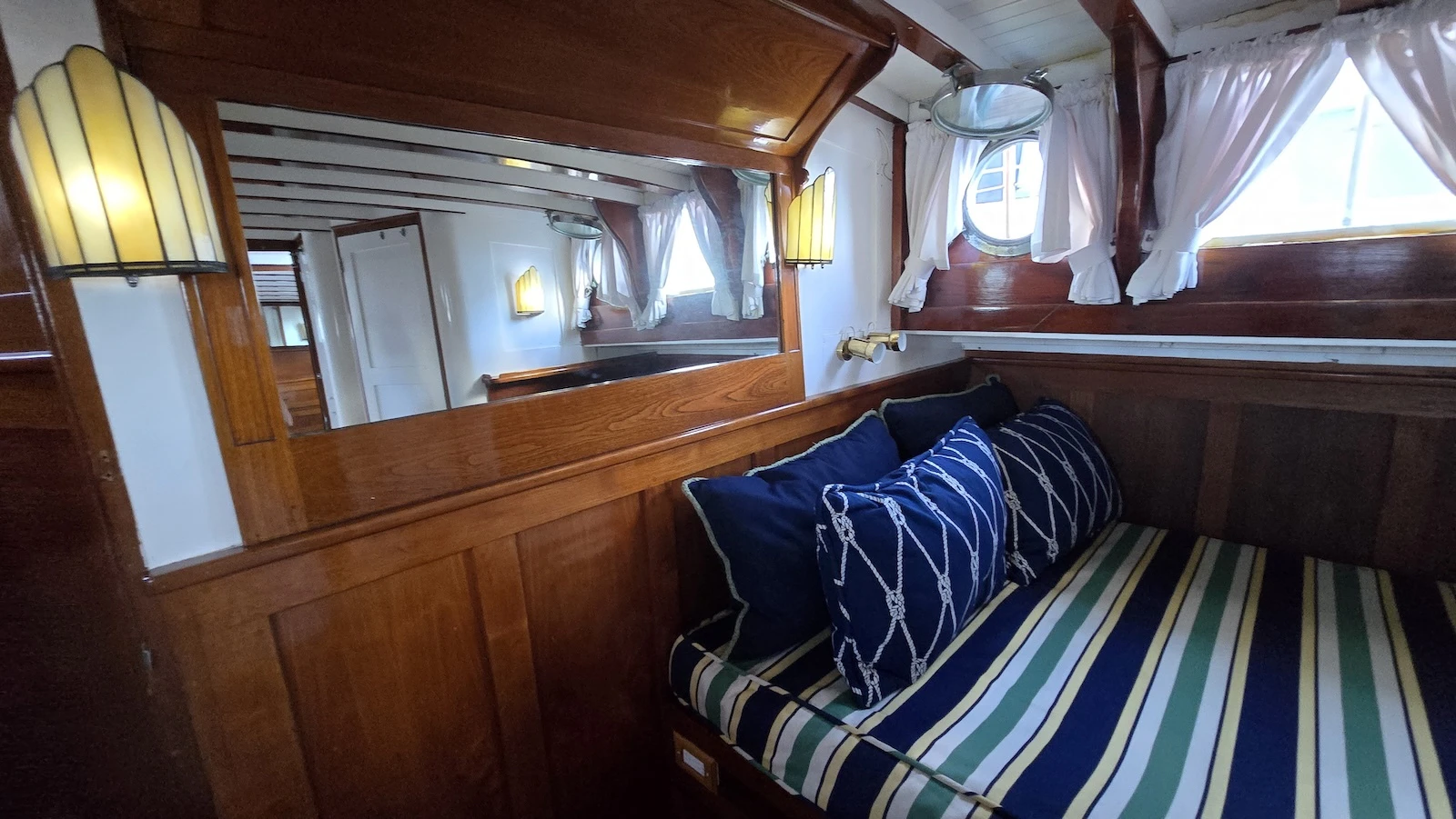 Another view of the Vida Mia interior.