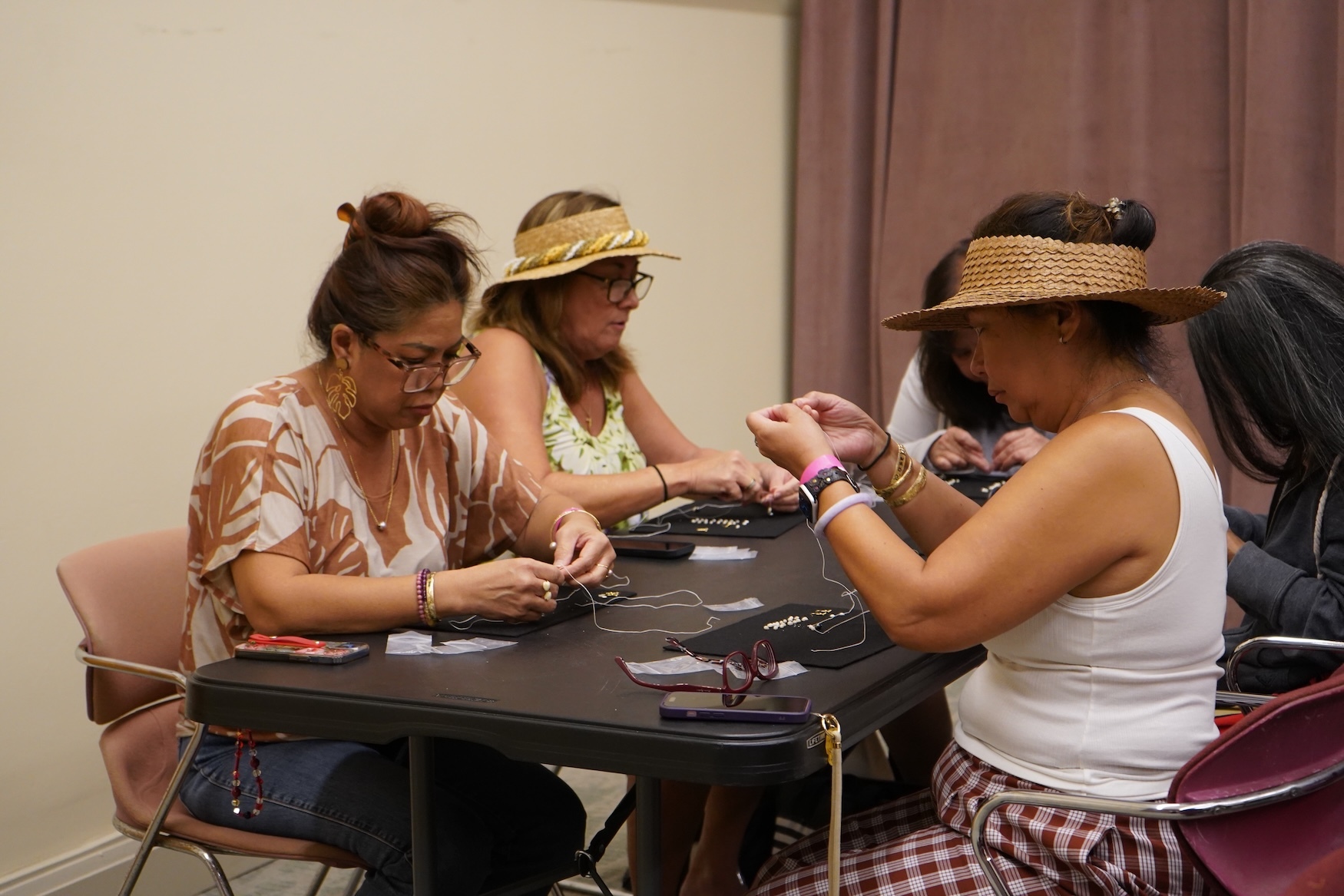 Workshops, like this one, are part of Kamaʻāina Sunday at ʻIolani Palace.