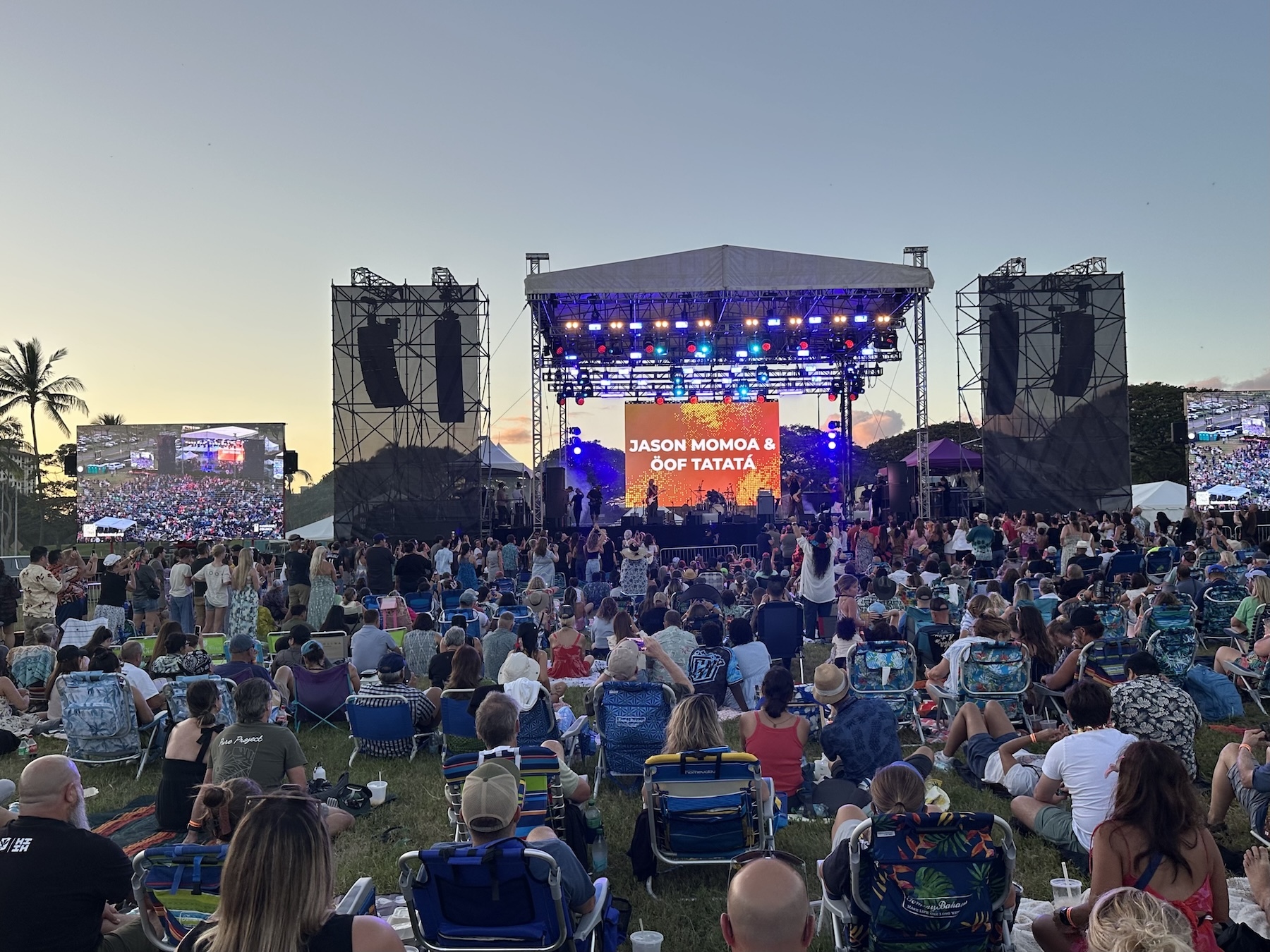 Jason Momoa's band Öof Tatatá brought out a special guest, Kirk Hammett of Metallica.