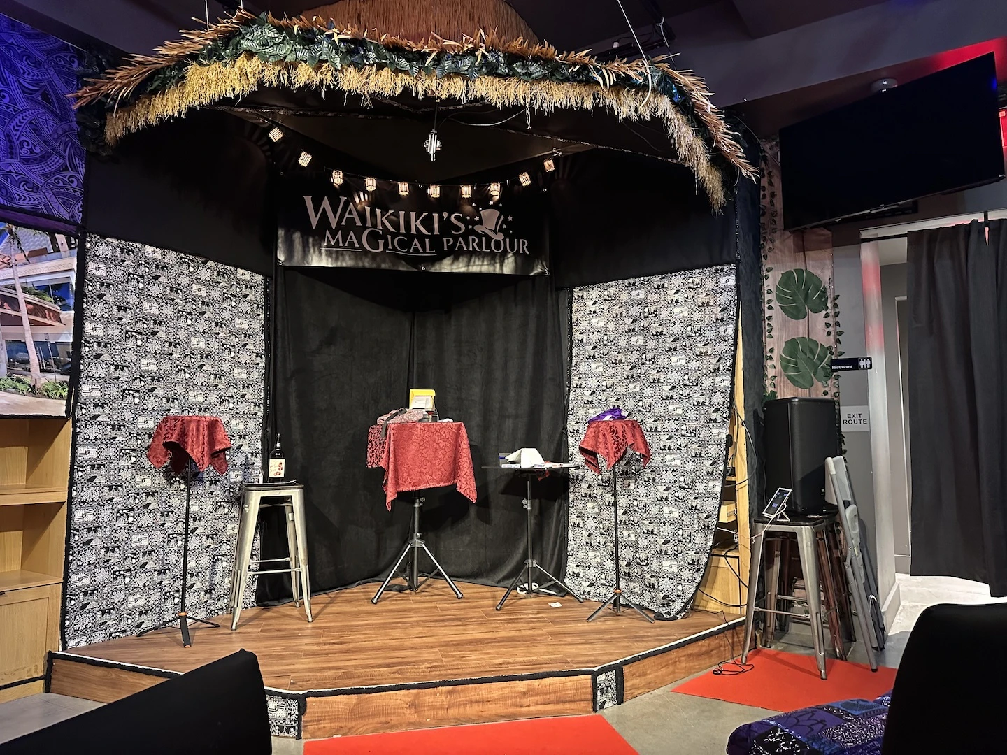 Magicians perform at this stage in Waikīkī.