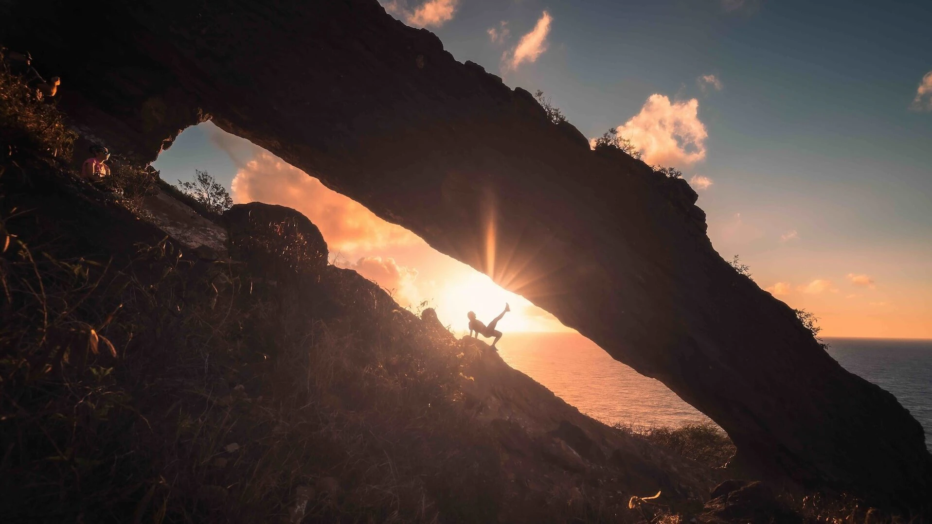 Hawai'i Skies: Caught between a rock and a hard place