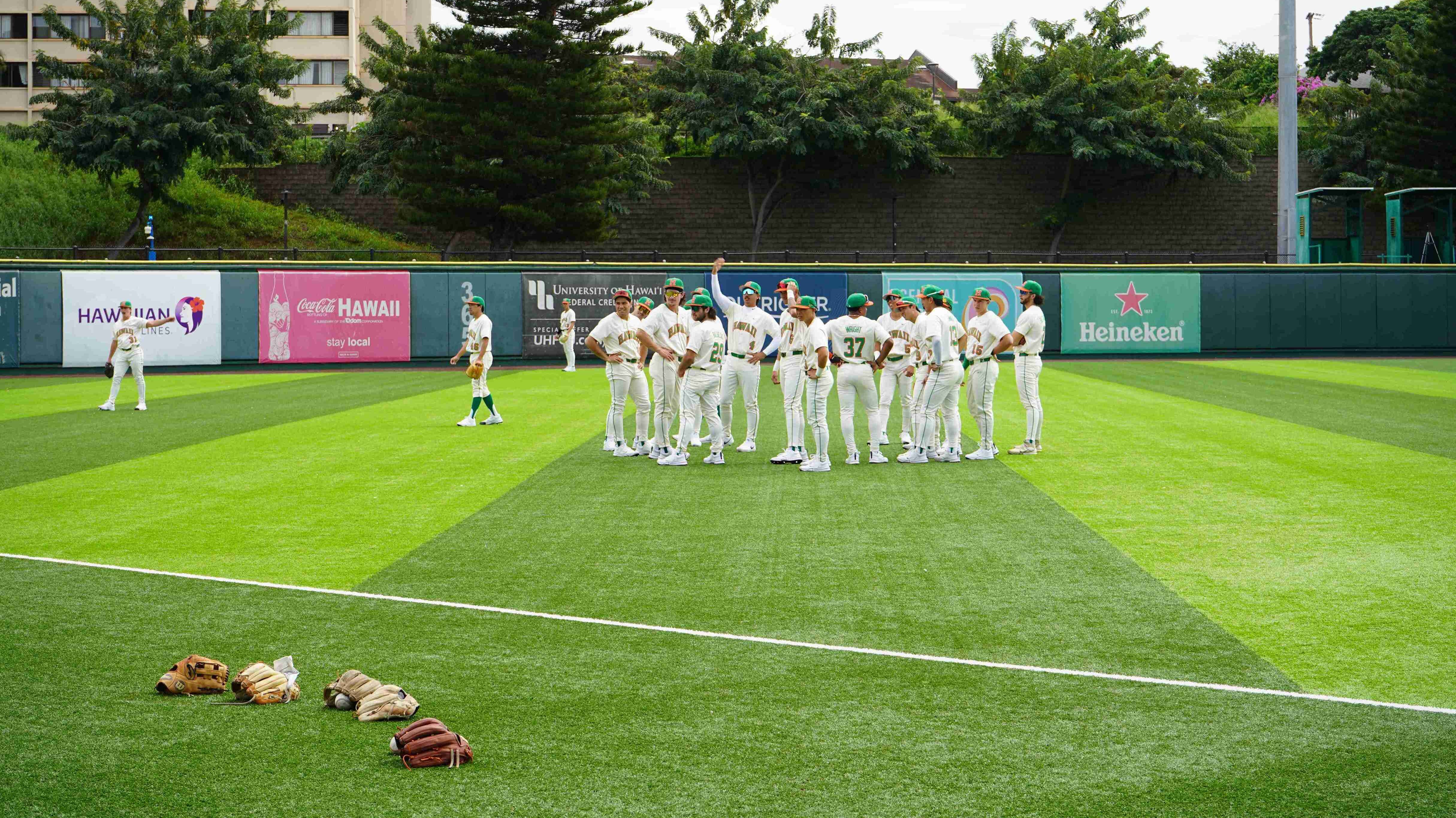 Hawaii baseball 020826