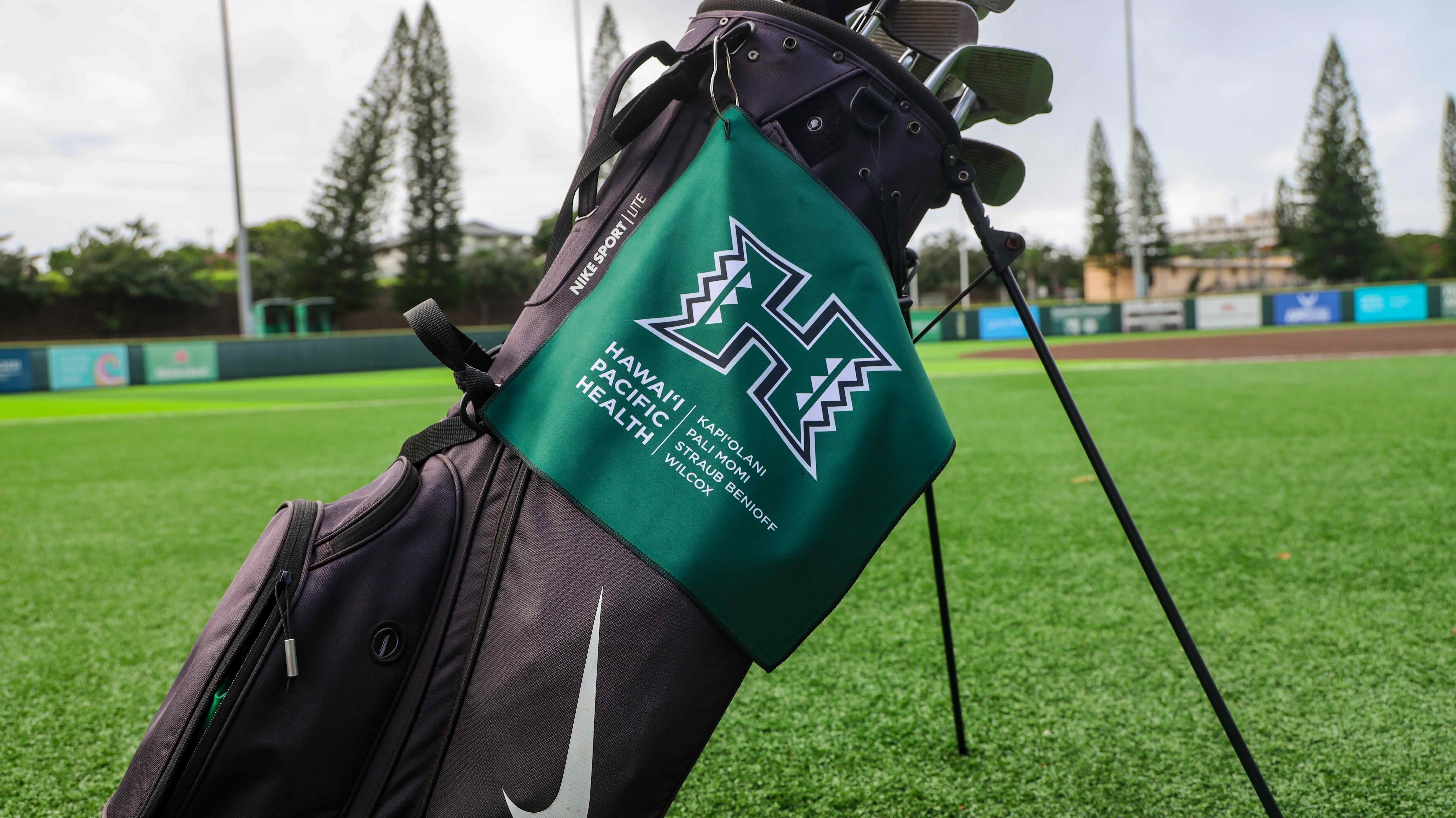 Hawaii baseball golf 040826
