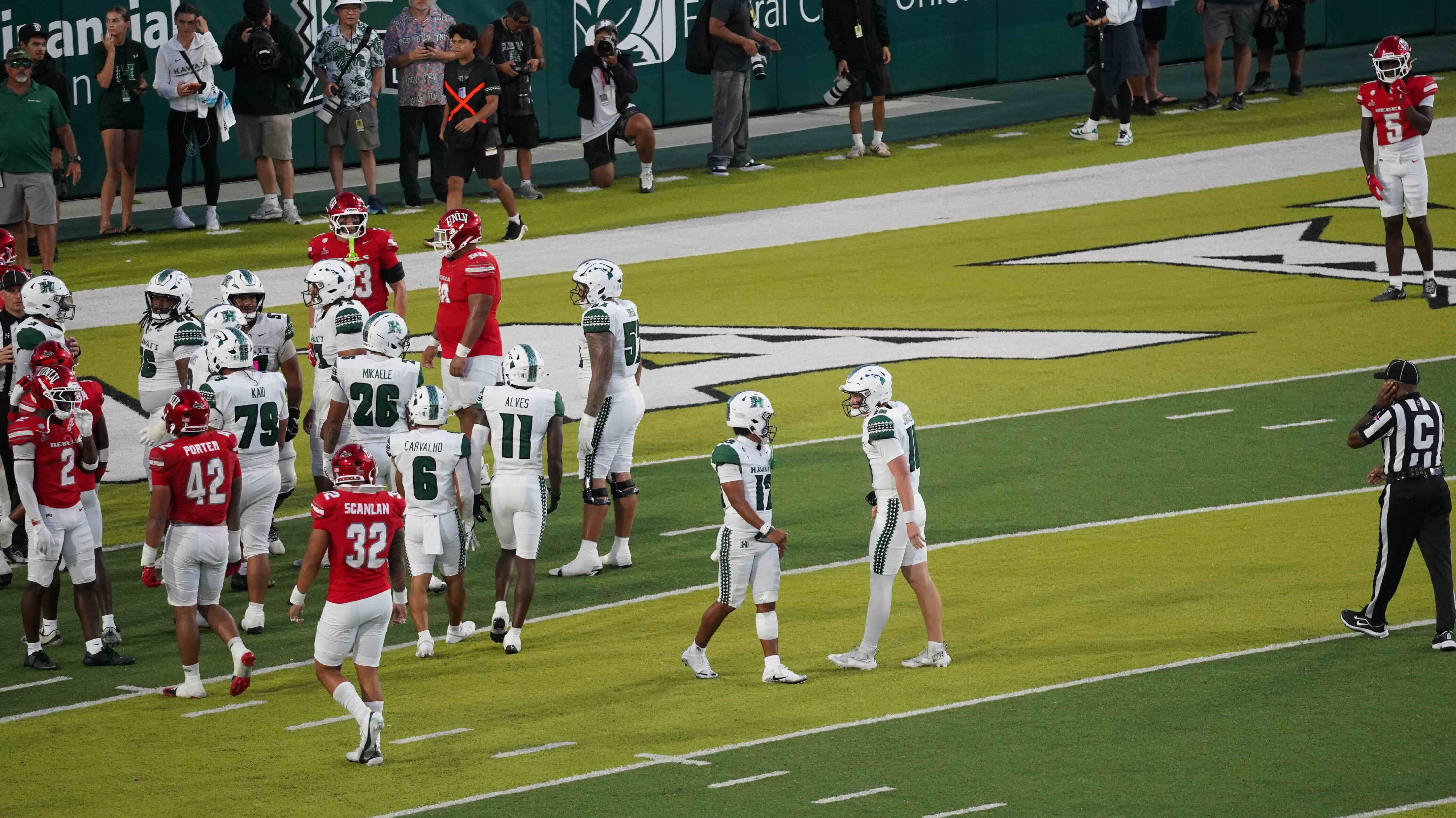 Hawaii football 090926