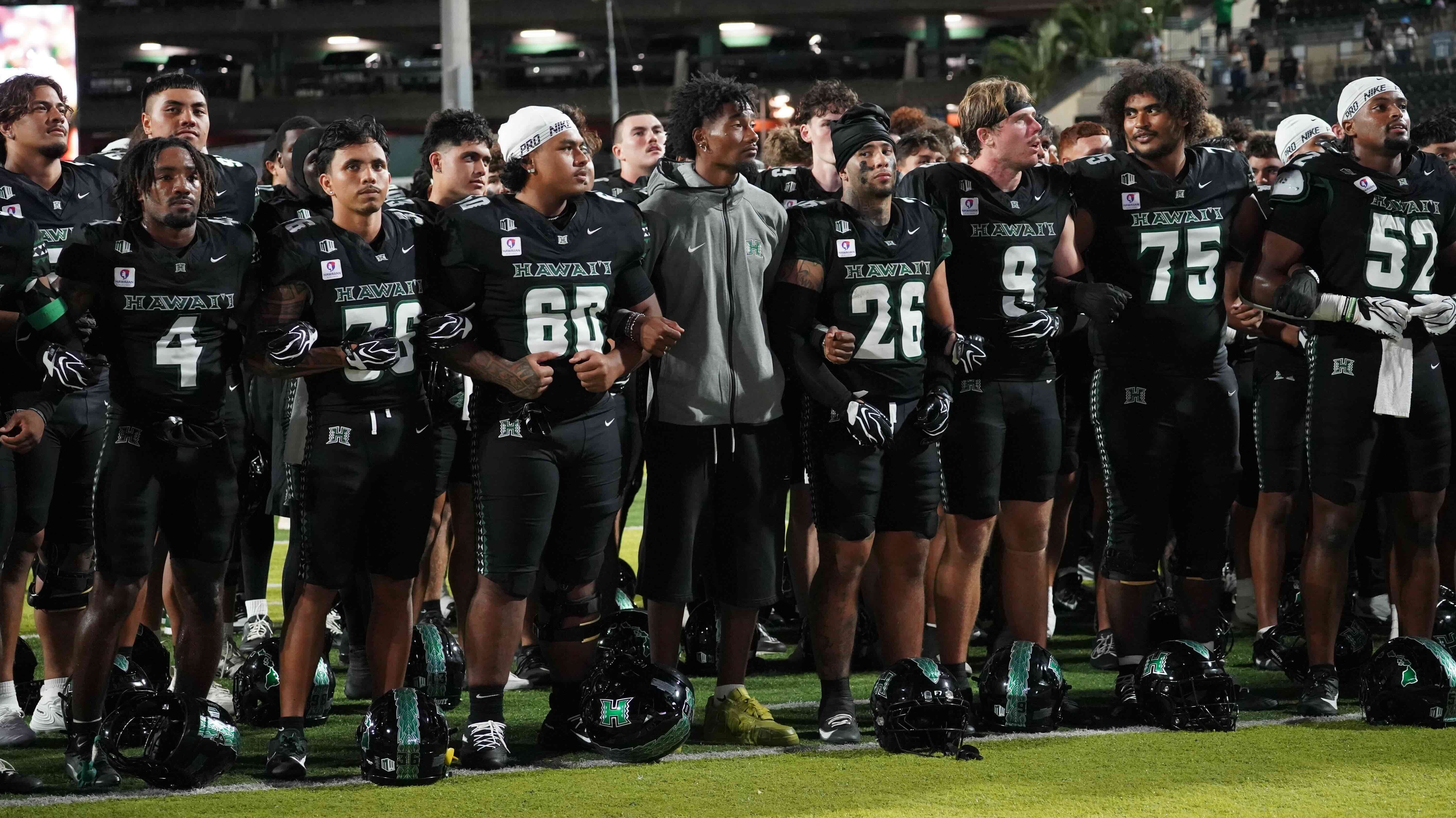 Hawaii football 101726