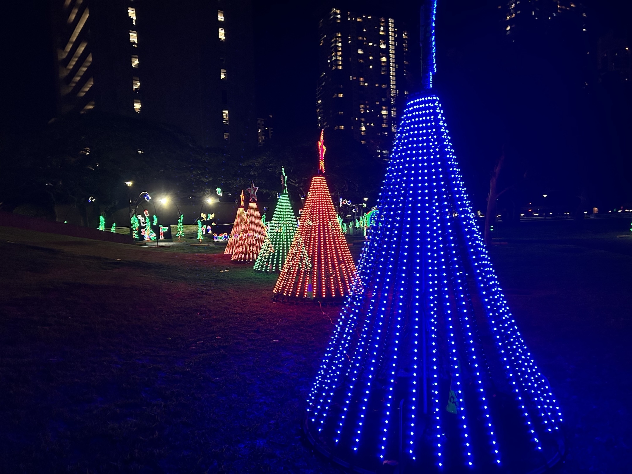 Holiday lights will be on display so concert goers can see them before and after Kalikimaka Ho‘omau (It’s Christmas Every Day).