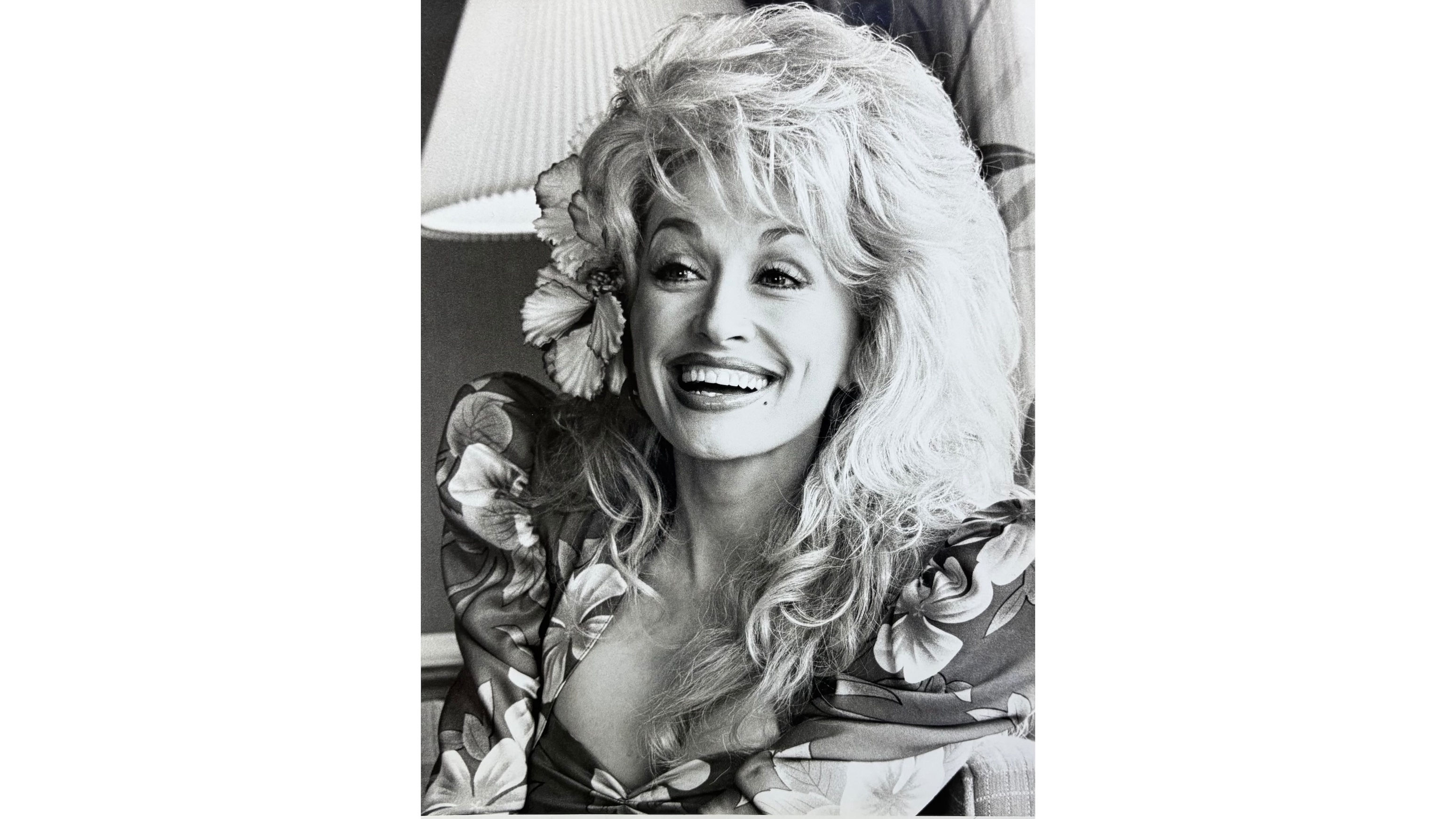 Dolly Parton filmed an episode of her ABC variety series “Dolly” in Hawaiʻi in 1988. That episode, called “My Hawaiʻi,” featured prominent local entertainers including Palani Vaughan, Melveen Leed, the Brothers Cazimero, Danny Kaleikini, Al Harrington and Danny Couch and ended in Waimea Valley with Parton singing alongside the Honolulu Boys Choir.
