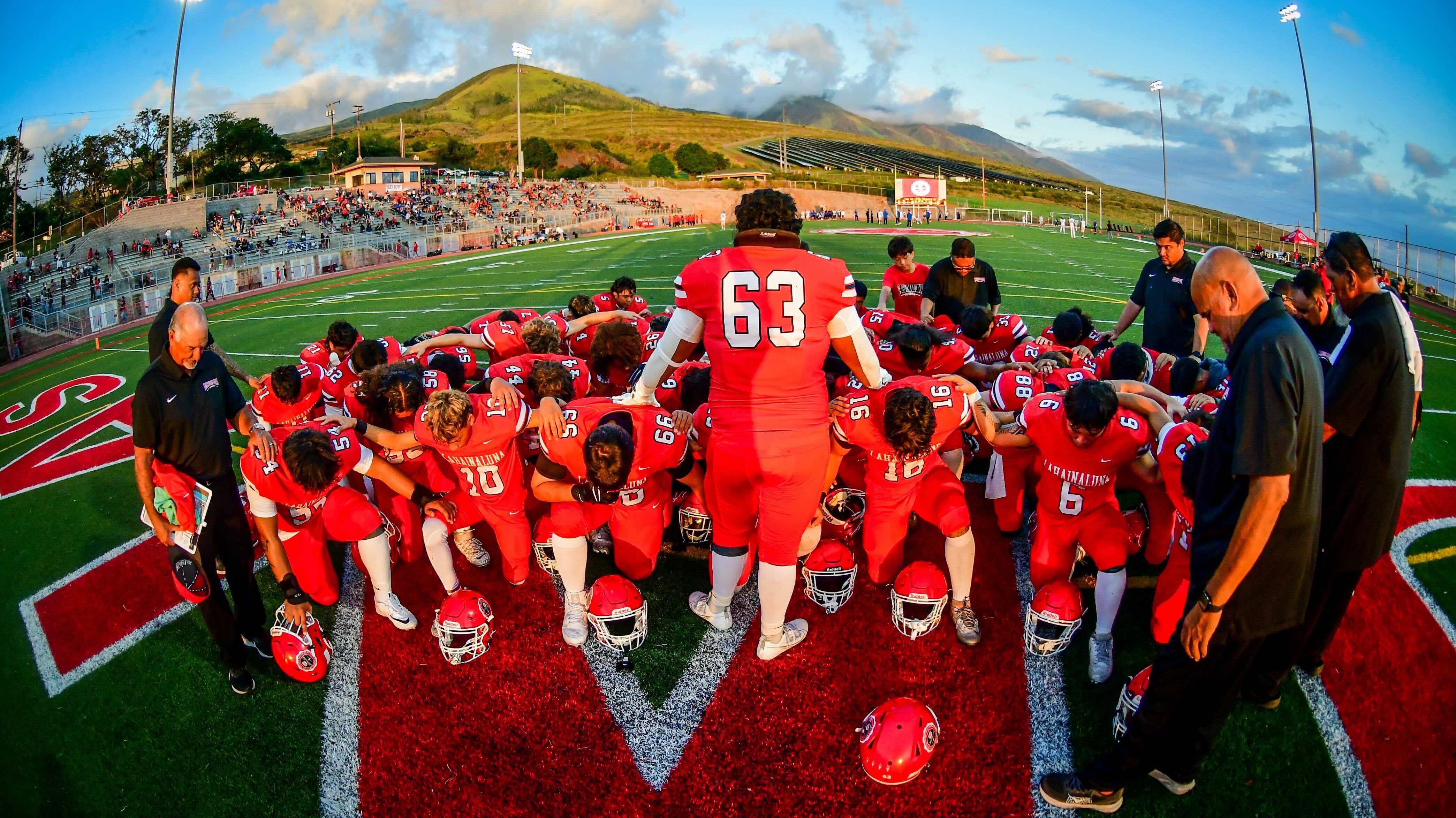 Lahainaluna football 090326