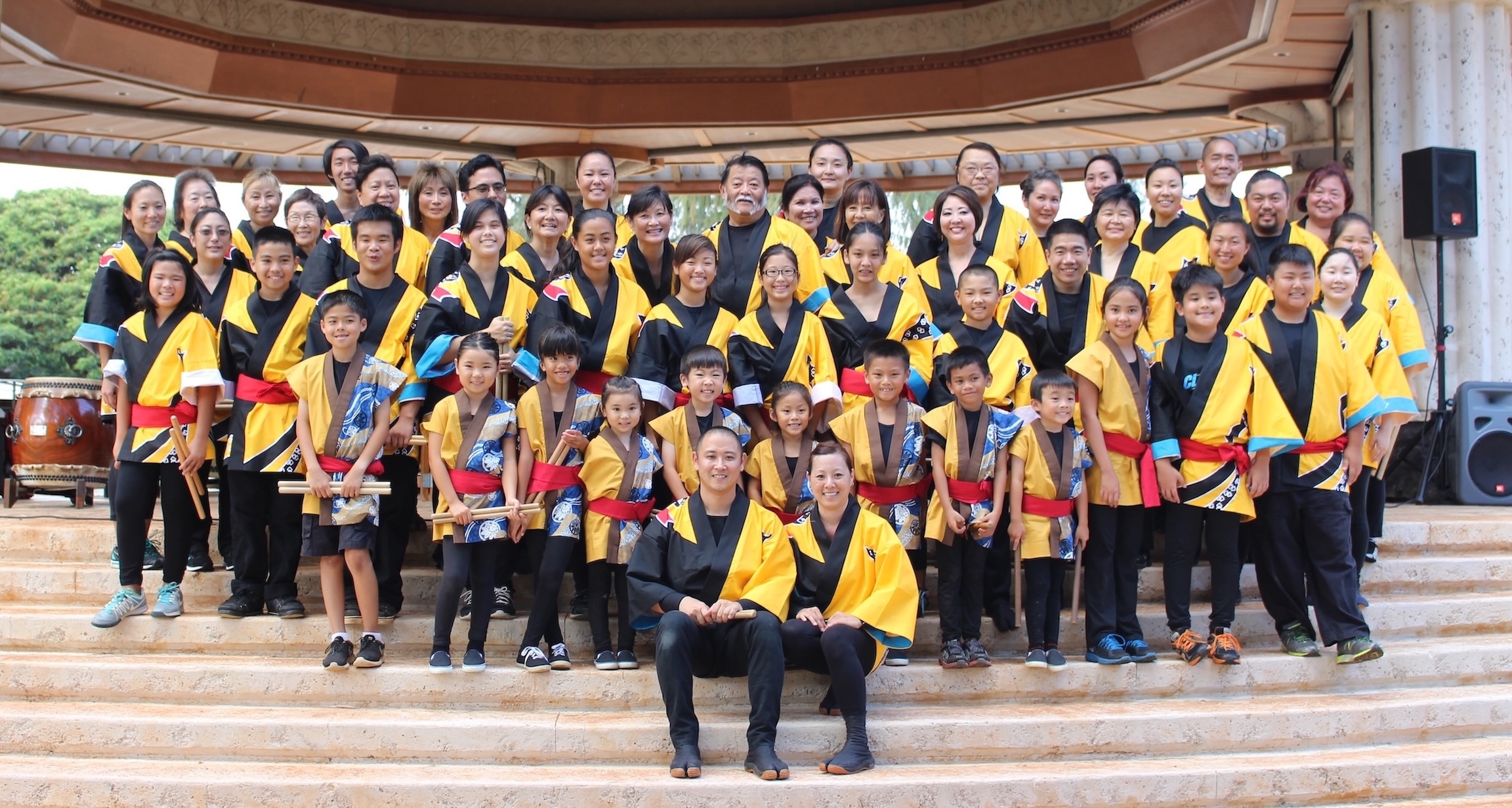 Bishop Shuji Komagata and his wife, Jaymie Komagata, shown here in the front row, run two taiko groups: Hawaiʻi Matsuri Taiko and Somei Taiko.