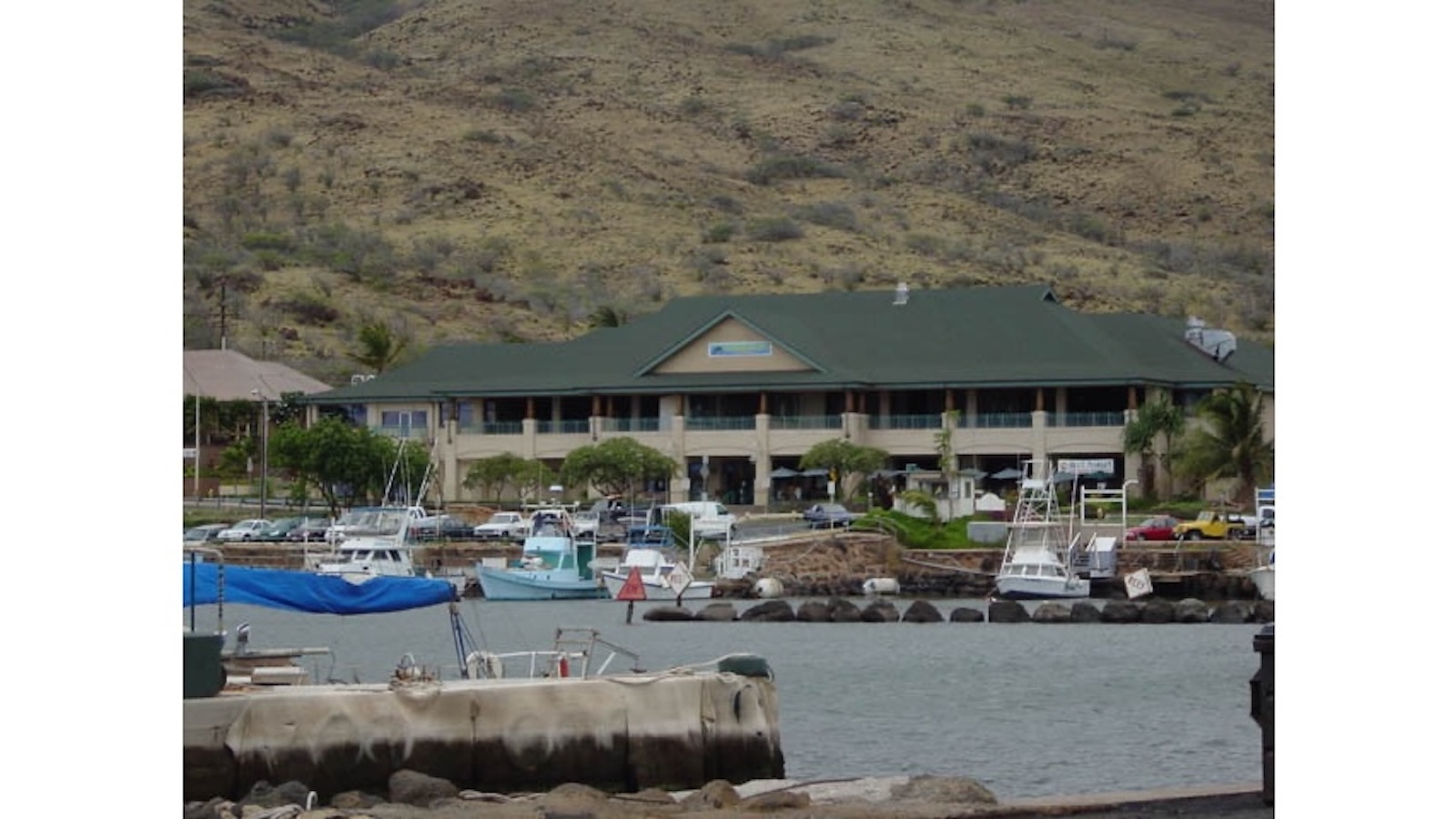 Mā‘alaea Small Boat Harbor.