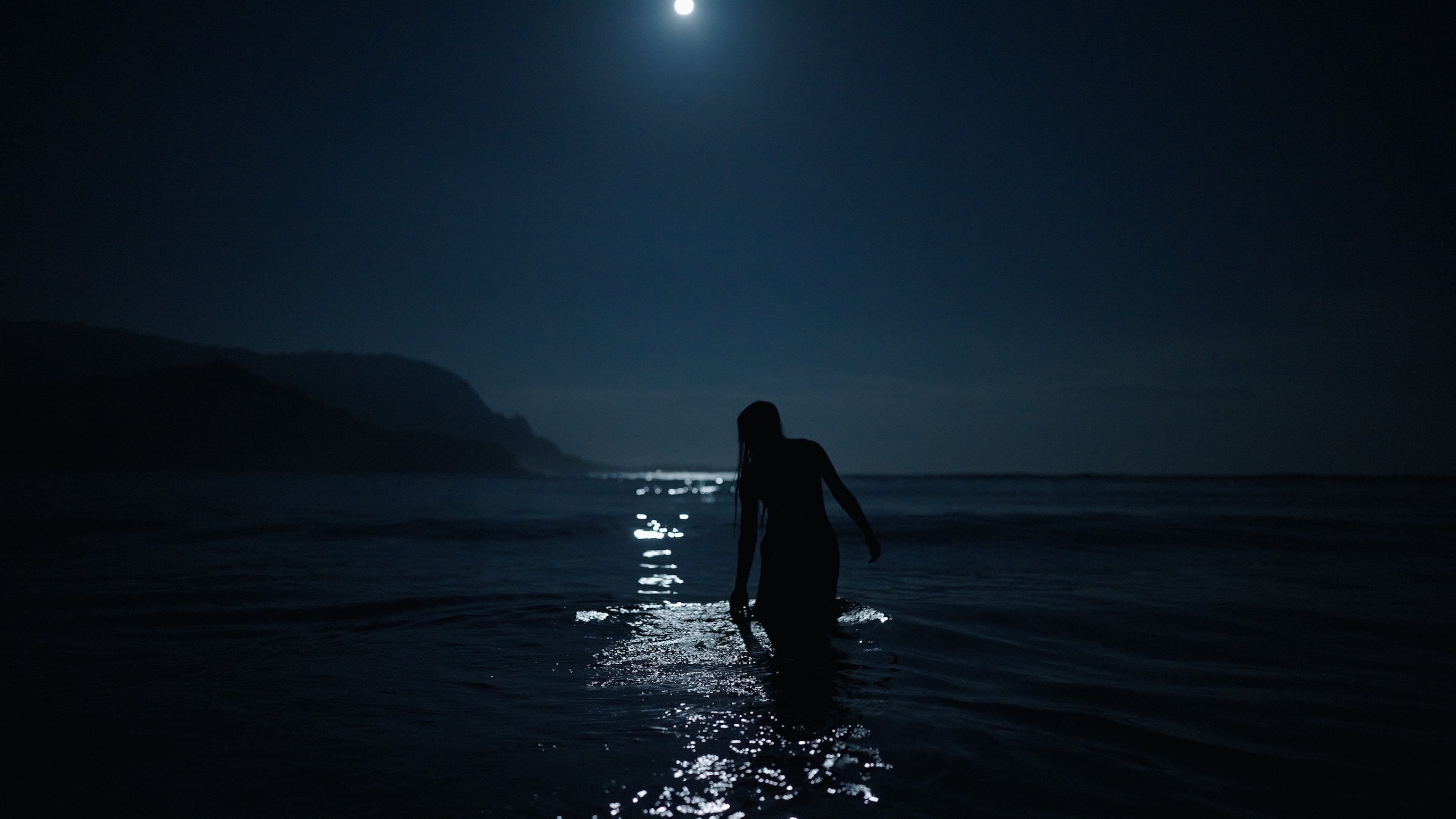 The music video for "Hanalei I Ka Pilimoe" was filmed at Hanalei Bay on Kauaʻi.